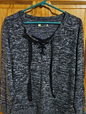 Xersion Lace-Up Knit Lightweight Long Sleeve - Black & White Heather